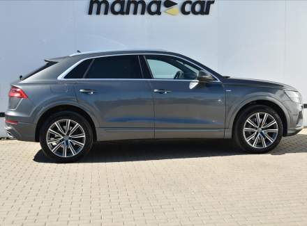 Audi - Q8