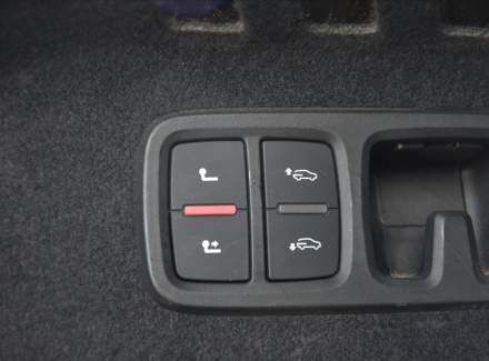Audi - Q8