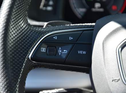 Audi - Q8