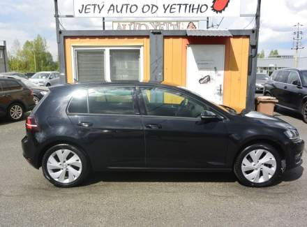 Volkswagen - Golf