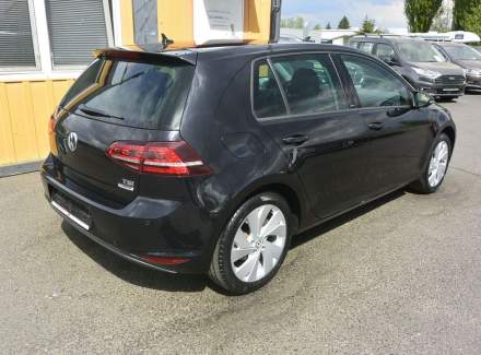 Volkswagen - Golf
