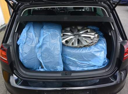 Volkswagen - Golf