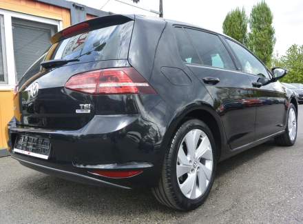 Volkswagen - Golf