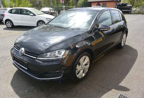 Volkswagen - Golf