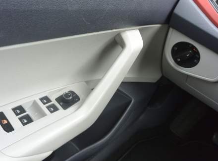 Volkswagen - Polo
