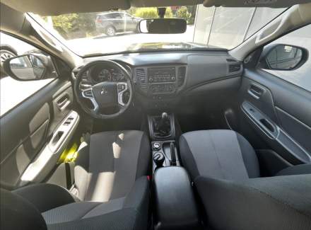 Mitsubishi - L 200