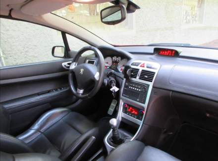 Peugeot - 307