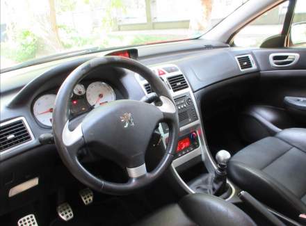 Peugeot - 307