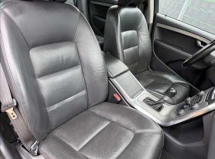 Volvo - V70
