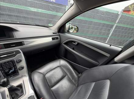 Volvo - V70