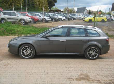 Alfa Romeo - 159