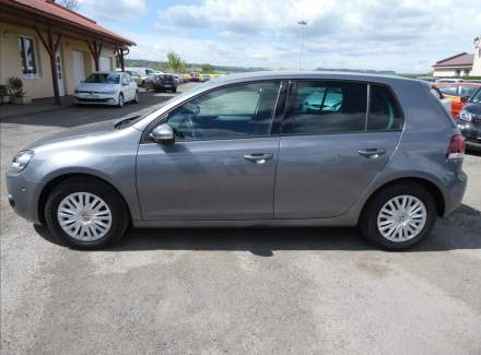 Volkswagen - Golf
