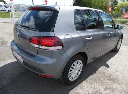 Volkswagen - Golf