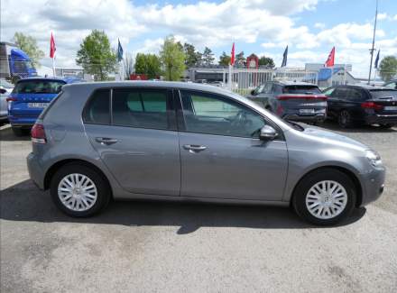 Volkswagen - Golf