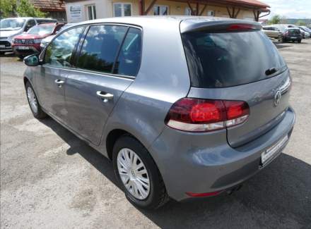 Volkswagen - Golf