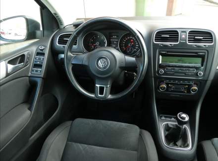 Volkswagen - Golf