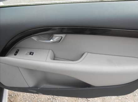 Volvo - V70