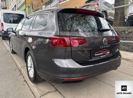 Volkswagen - Passat