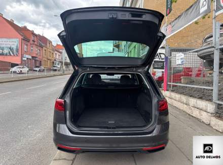 Volkswagen - Passat