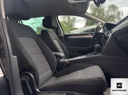 Volkswagen - Passat