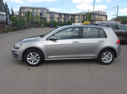 Volkswagen - Golf