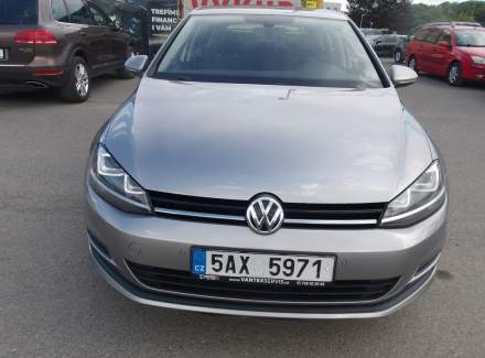 Volkswagen - Golf