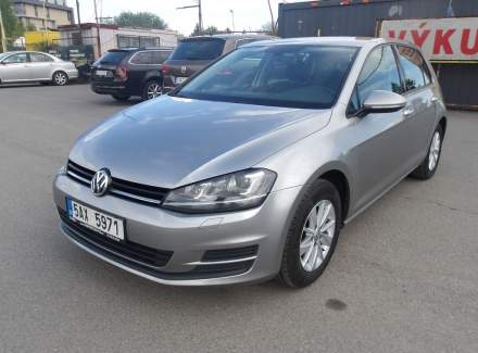 Volkswagen - Golf