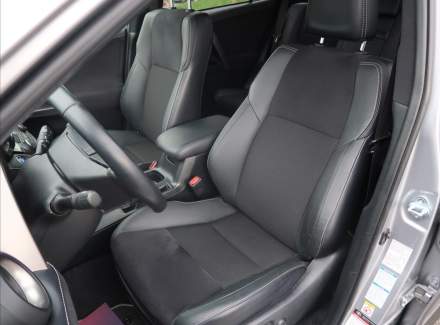 Toyota - RAV 4