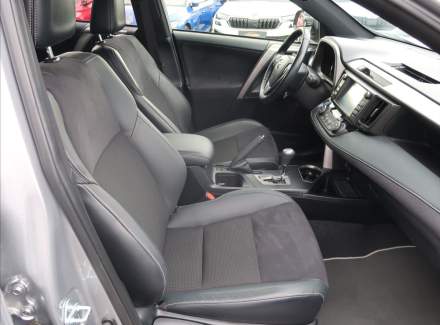 Toyota - RAV 4