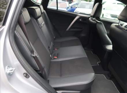 Toyota - RAV 4