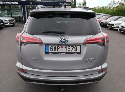 Toyota - RAV 4