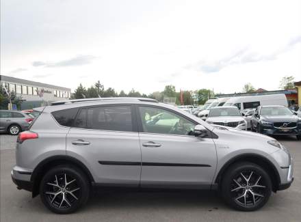 Toyota - RAV 4