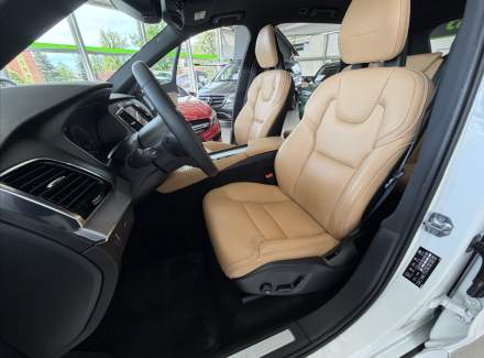 Volvo - XC90