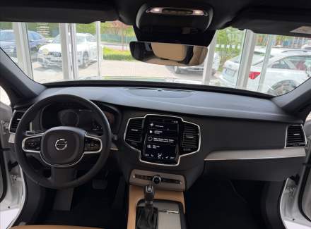 Volvo - XC90