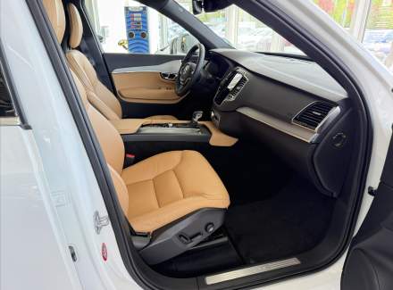 Volvo - XC90