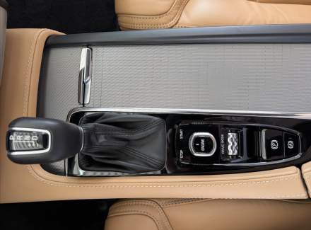 Volvo - XC90