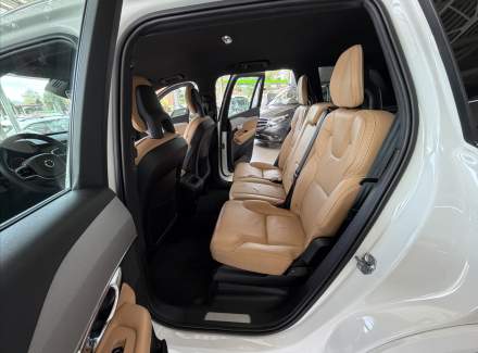Volvo - XC90