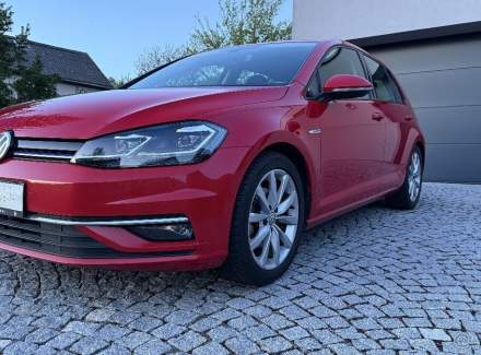 Volkswagen - Golf