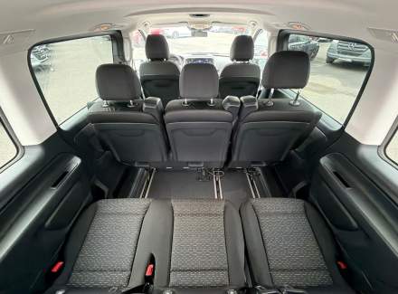 Mercedes-Benz - Vito