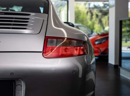 Porsche - 911