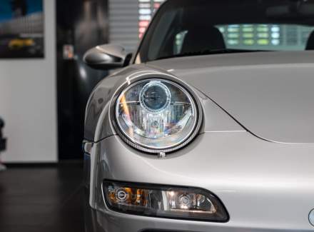 Porsche - 911