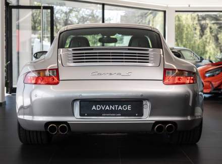 Porsche - 911