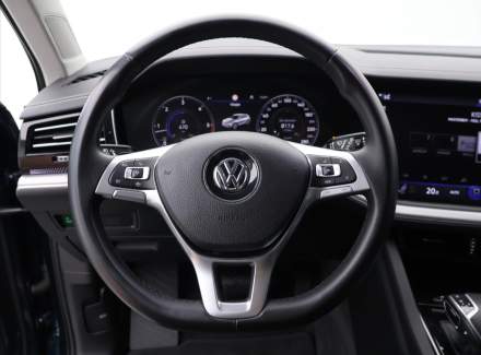 Volkswagen - Touareg