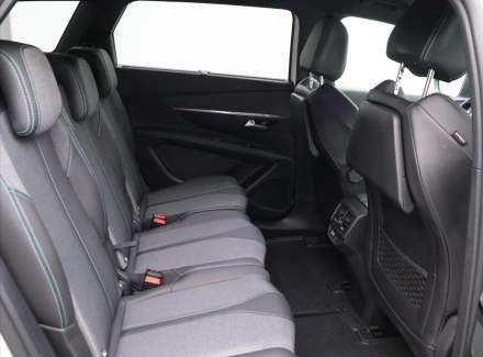 Peugeot - 5008
