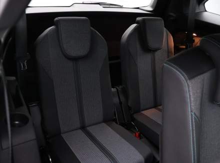 Peugeot - 5008