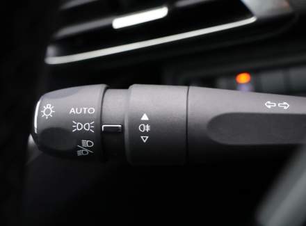 Peugeot - 5008