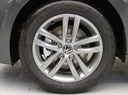 Volkswagen - Touran
