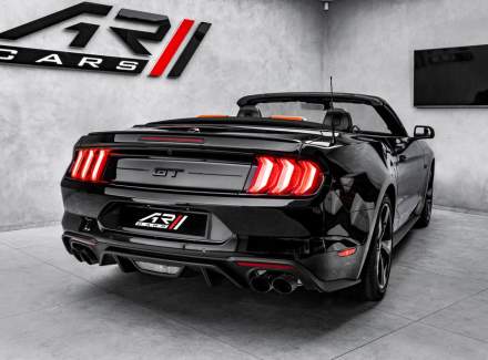 Ford - Mustang