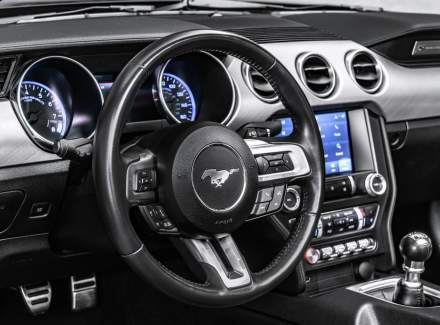 Ford - Mustang