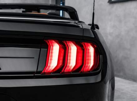Ford - Mustang